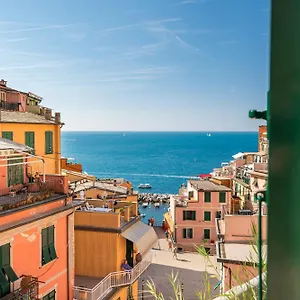 the-first-riomaggiore.hotelitalianriviera.com/